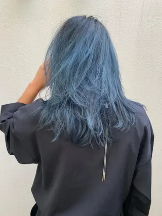 ミディアム カラー sakoda shunkiのヘアスタイル