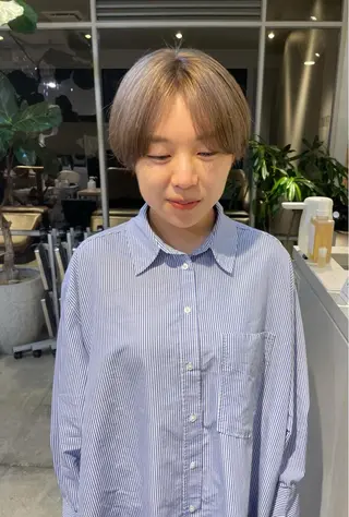 ショート カラー 斉藤 瑞恵のヘアスタイル