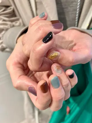 ネイル REHTOF ｜朝7時Open☀️のネイルデザイン