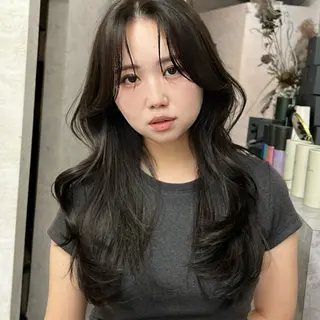 ロング レイヤ ーカット大名Lay.のヘアスタイル