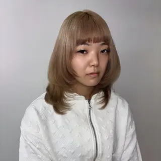 セミロング カラー Ren. 🦋デザインカラーのヘアスタイル