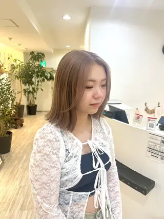 ミディアム カラー つぼみ/パーマ ／レイヤー／ボブのヘアスタイル