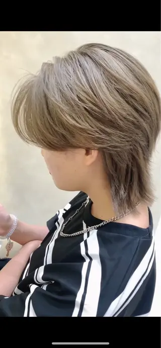 ショート カラー 美髪矯正 吉岡柊斗のヘアスタイル