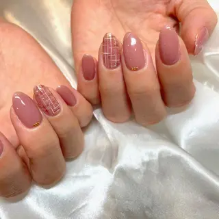 セミロング ネイル 金子 彩海のネイルデザイン