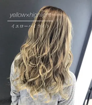 ロング カラー ももか bAteAuのヘアスタイル