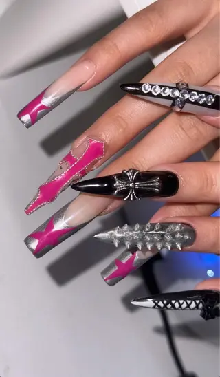 ネイル Nail Salon L'arc所属・💊大阪/心斎橋 moni🧠のネイルデザイン