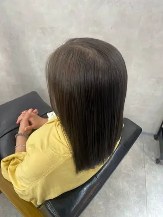 ミディアム カラー 荒川 桃花のヘアスタイル