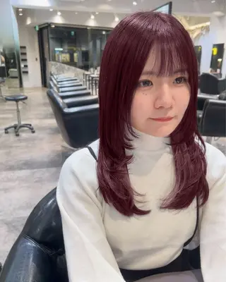 セミロング 絶対可愛い暖色カラー 🌷うる艶✨山下七海のヘアスタイル