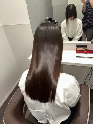 セミロング Wisteria所属・美髪特化✨ 伊織✨縮毛矯正✨のヘアスタイル