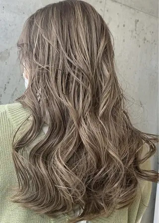 ロング カラー ヘアー.ネイル二刀流 misa🫧のヘアスタイル