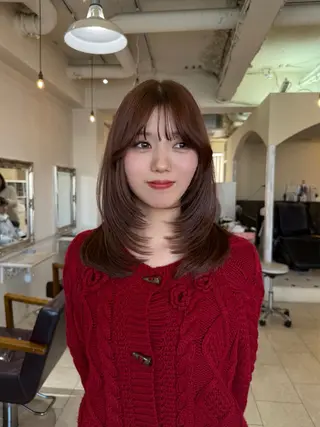 ロング Maho/海外 レイヤー/ハイトーンのヘアスタイル