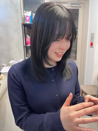 セミロング カラー ナチュラルなhair / ヨシダトモキのヘアスタイル