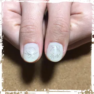 ネイル ECLAT エクラ所属・寺山 千鶴のネイルデザイン