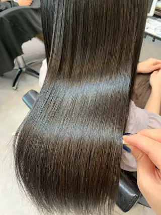 セミロング SALOWIN 銀座一丁目店所属・髪質改善/縮毛矯正 🎀小林 唯 🎀のヘアスタイル