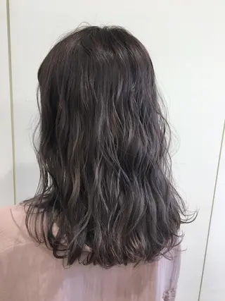 セミロング カラー ケアブリーチ 坪井佑樹のヘアスタイル