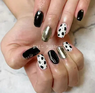 ネイル ネイルリボン 受付スタッフのネイルデザイン