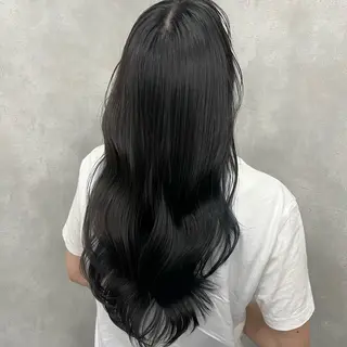 ロング カラー 沖山 友津季のヘアスタイル