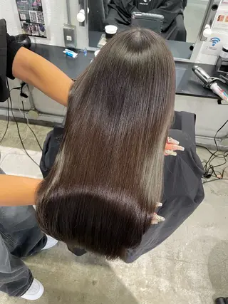 ミディアム カラー K!ng所属・レイヤーカット/ 髪質改善/ハイライトのヘアスタイル