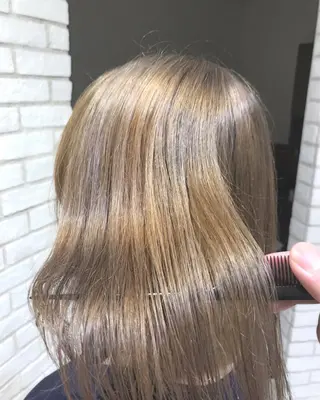 ミディアム カラー Ash 戸田公園店のヘアスタイル