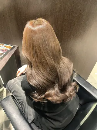 ロング 𝒔𝒂𝒚𝒂🫧 /艶カラーのヘアスタイル