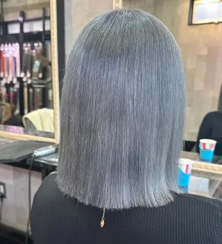 カラー ミディアム 紺野 愛美のヘアスタイル