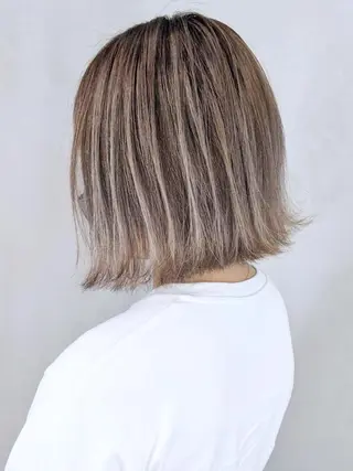 ミディアム ITbyALBUM 八王子店のヘアスタイル