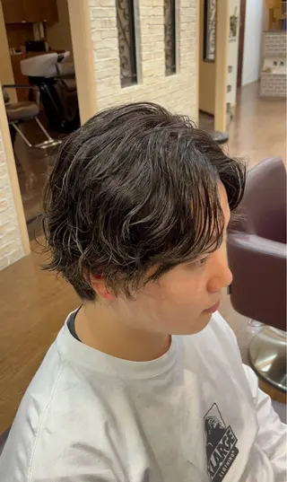 パーマ メンズ 山本 梨華のヘアスタイル