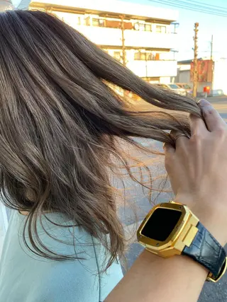 ミディアム 渡辺　亮/ 白髪ぼかし/髪質改善のヘアスタイル