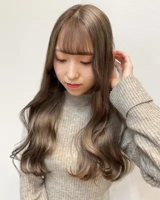 ロング 青木未羽/ベージュ /透明感カラー/松本のヘアスタイル