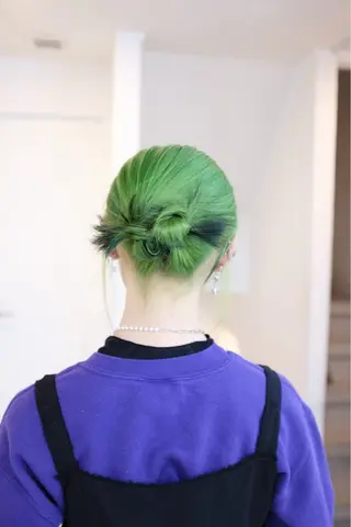 セミロング カラー ヘアアレンジ 🦠デザインカラー/ 魚瀬あおい🦠のヘアスタイル