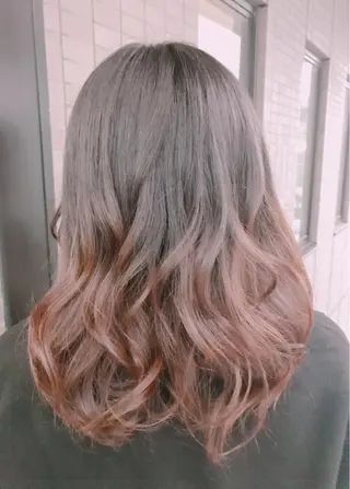 セミロング カラー 杉本 ひろみのヘアスタイル