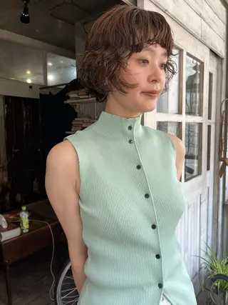 ショート カラー パーマ ハイトーン/顔まわり レイヤー/YUKAのヘアスタイル