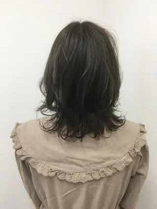 ミディアム カラー 星野 美沙のヘアスタイル