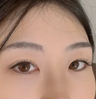 マツエク・マツパ 臼井 美羽のヘアスタイル