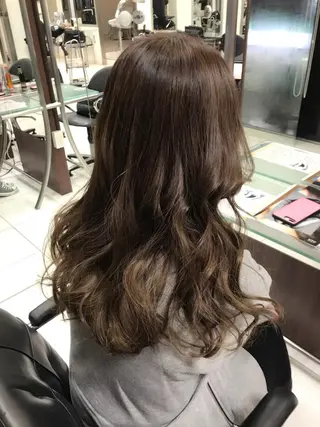 カラー デザインヘア 小林裕史のヘアスタイル