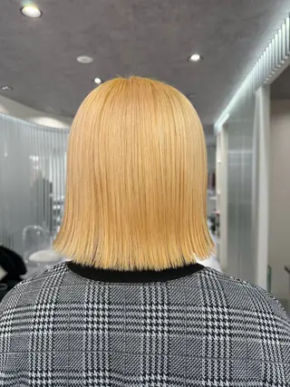 ショート ならざきつぐみ /天王寺/ハイトーンのヘアスタイル