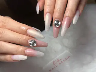 ネイル 💕鈴木ユリ パラジェル/オフ無料のネイルデザイン