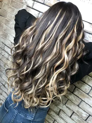 ロング カラー ハイトーン/韓国風 🤍Nacchi🐈のマツエク・マツパデザイン