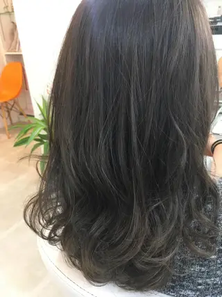 ミディアム セミロング カラー 髪質改善 中川　翔のヘアスタイル