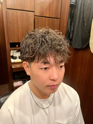 メンズ ヒロ銀座 川崎店所属・ヒロ銀座川崎 志田健介のヘアスタイル