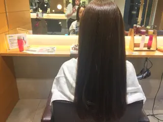 ロング カラー 加藤 綾華のヘアスタイル