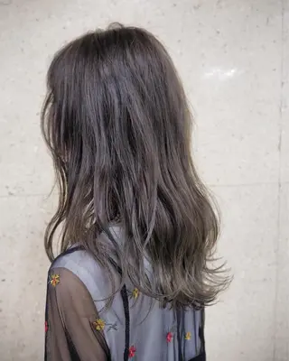 ミディアム カラー 菅村 勇亮のヘアスタイル