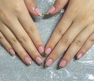 ネイル VIERU 🌈🎀💖のネイルデザイン