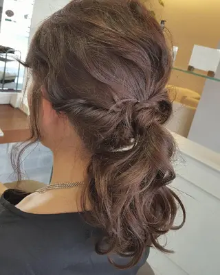 ヘアアレンジ 若泉 真梨のヘアスタイル