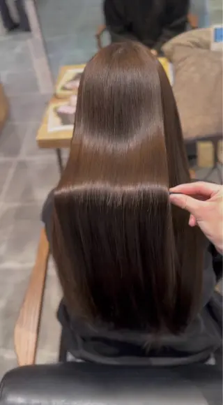 ロング 艶カラー /顔周り◎ 小川泰輝💍のヘアスタイル