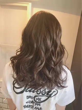 セミロング カラー ヤマナカ エリカのヘアスタイル