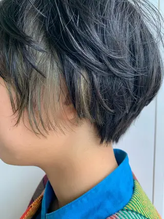 ショート nuu所属・💜ショート💜 ウルフ、ボブ二色亜美のヘアスタイル