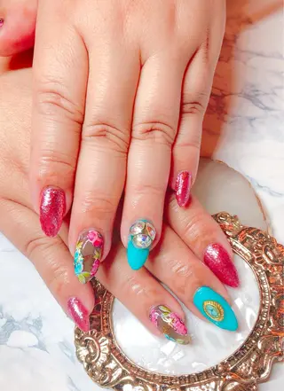 ネイル CROWN プライベートサロンのネイルデザイン