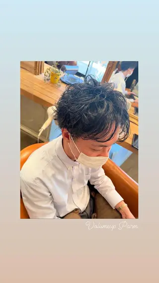 ショート パーマ メンズ ハイライト/インナー /ブリーチ/レイヤーのヘアスタイル