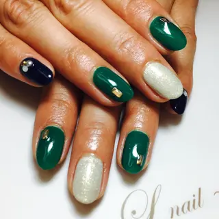 ネイル Li'leaNail AINAのネイルデザイン